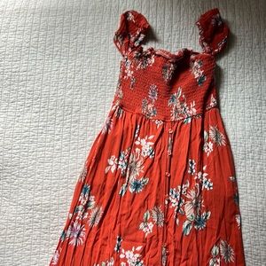 Gorgeous Xhilaration Maxi dress with off the shoulder sleeves, cinched chest